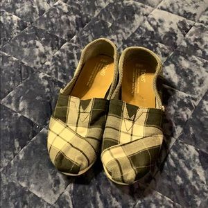 Plaid Toms